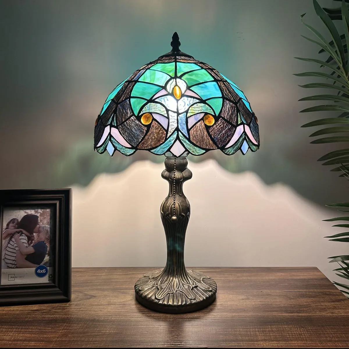 XIN CHENG TIFFANY LIGHTING XIN CHENG TIFFANY LIGHTING Tiffany Table Lamp Green Brown Stained Glass 12"W 19"H — product photo