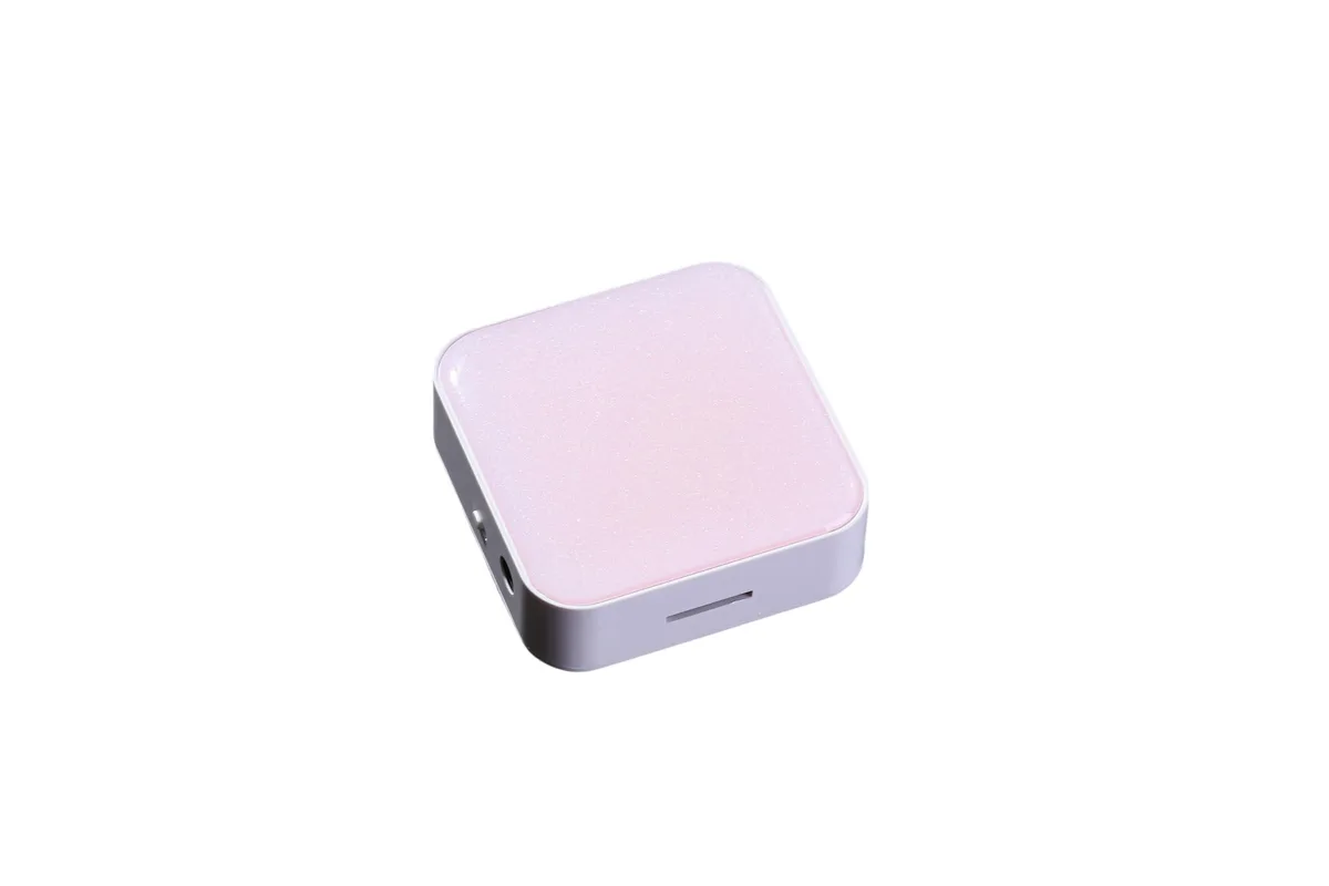  GizmoGlee Customizable MP3 Player Sweet Pink 4GB card 10h — product photo