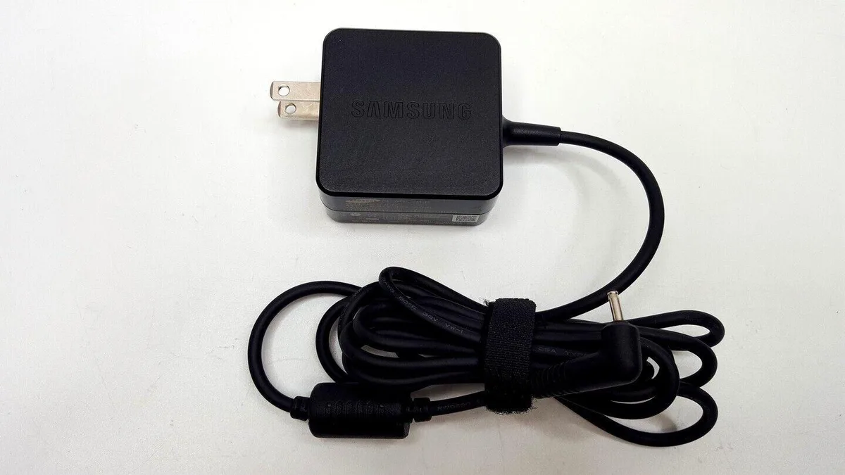 SAMSUNG SAMSUNG PA-1250-98 12V 2.2A 26W ac adapter — product photo