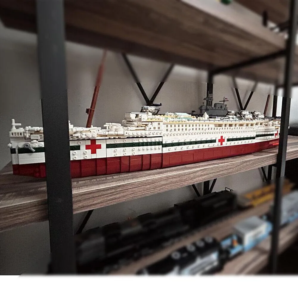 ZITIANYOUBUILD ZITIANYOUBUILD MOC-95563 Hospital Ship 33 Inches 1:325 Scale 3445 Parts Educational Building Set — product photo