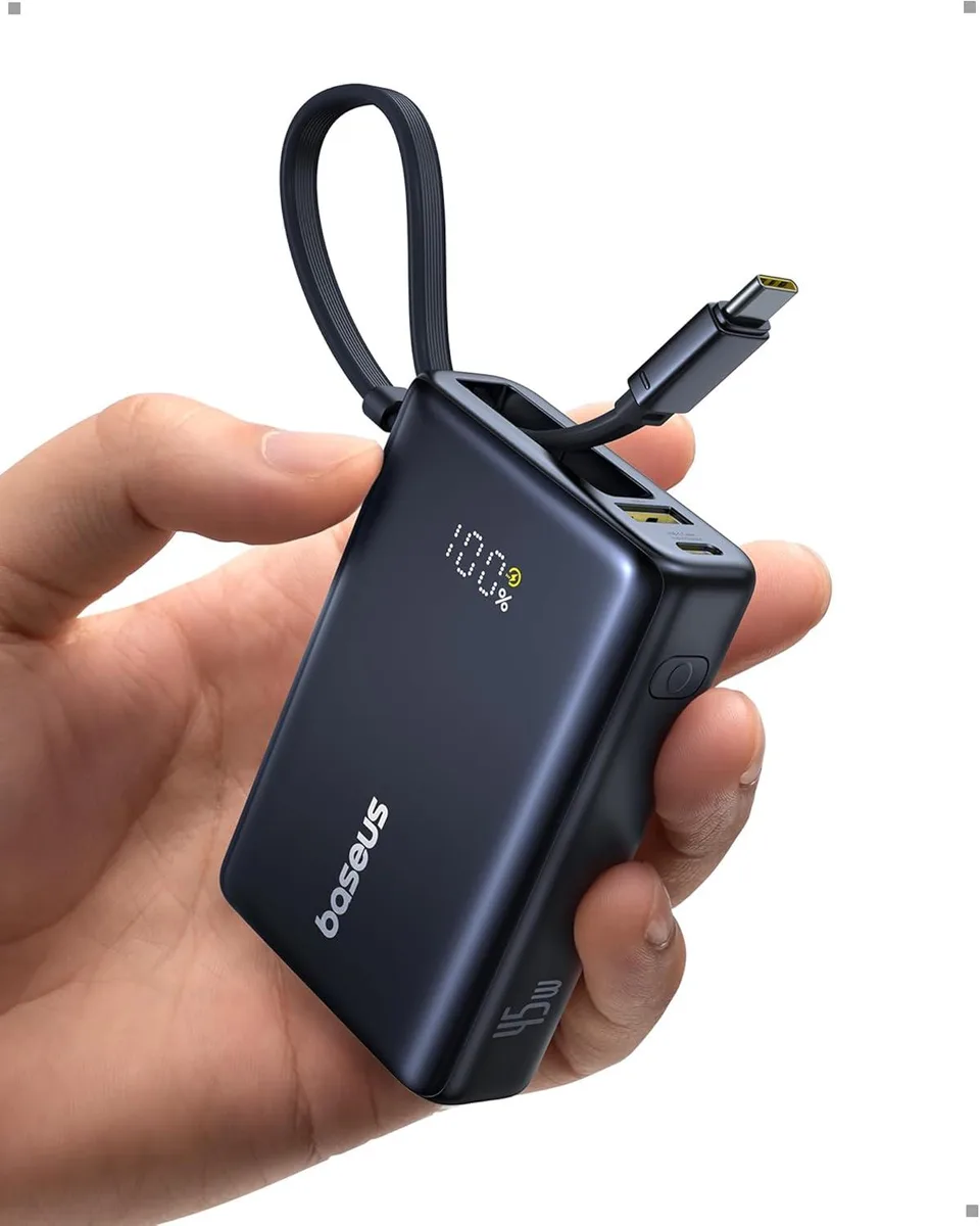 WOOJONG WOOJONG Picogo 10000mAh 45W power bank with built-in USB-C cable — product photo