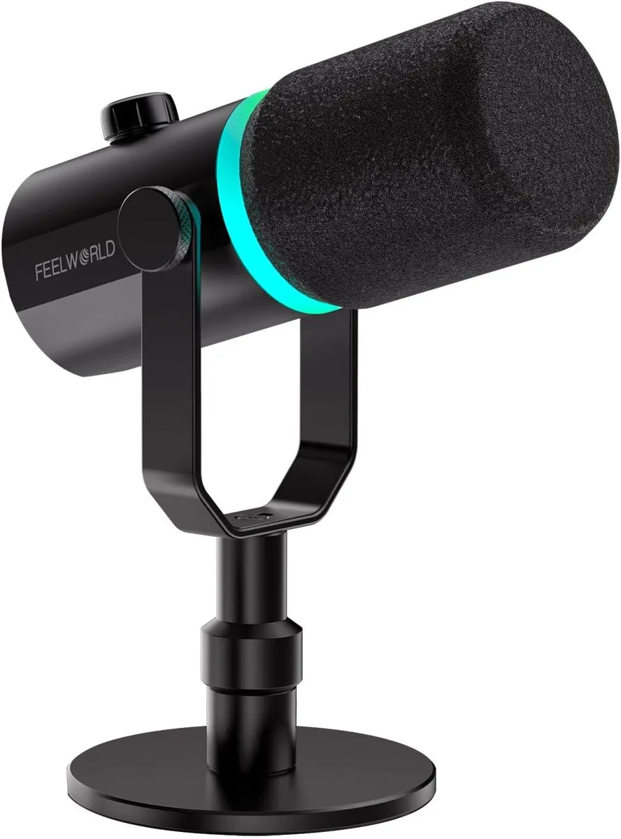 WUQ WUQ PM1 XLR USB Dynamic Microphone RGB Mute 3.5mm — product photo