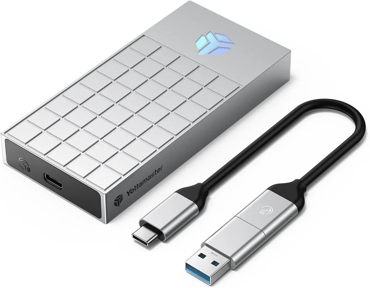 Yottamaster Yottamaster RGB NVME -10GBPS M.2 NVME Enclosure Silver — product photo
