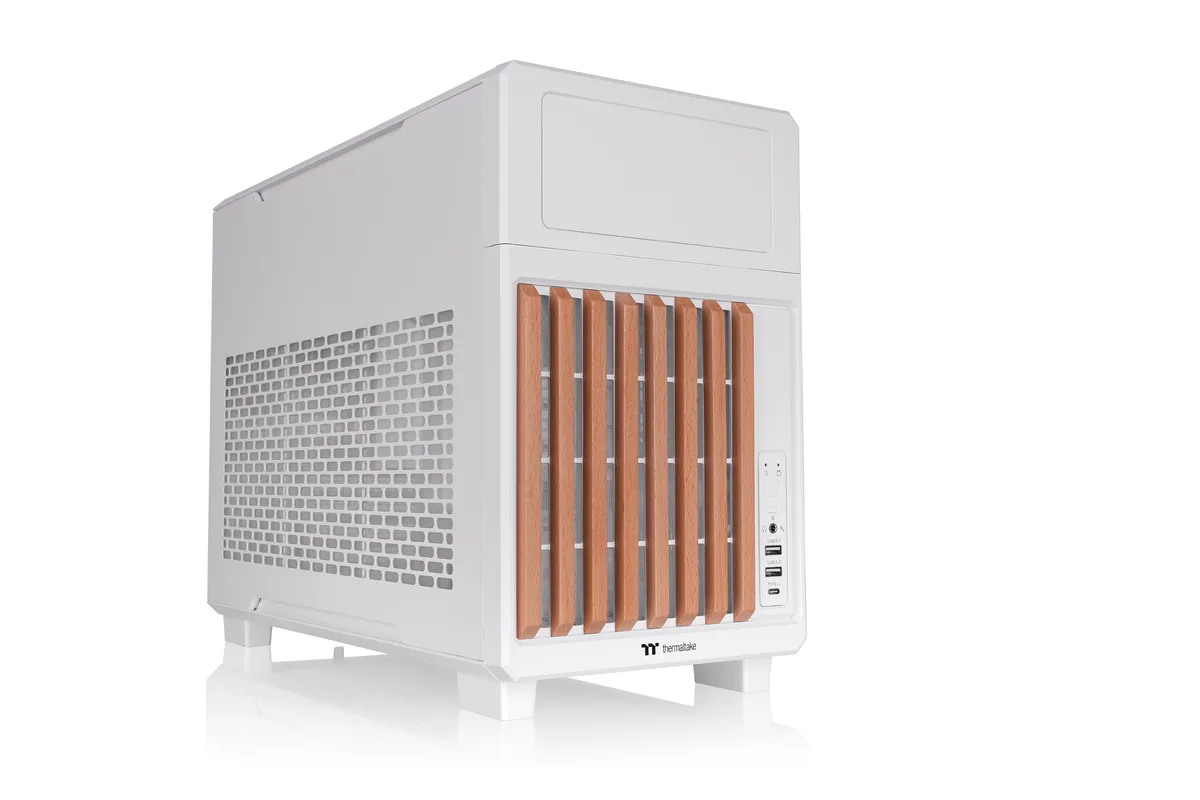 Thermaltake Thermaltake CA-11L-00S6NN-WS TR200 WS Snow Micro ATX PC case — product photo