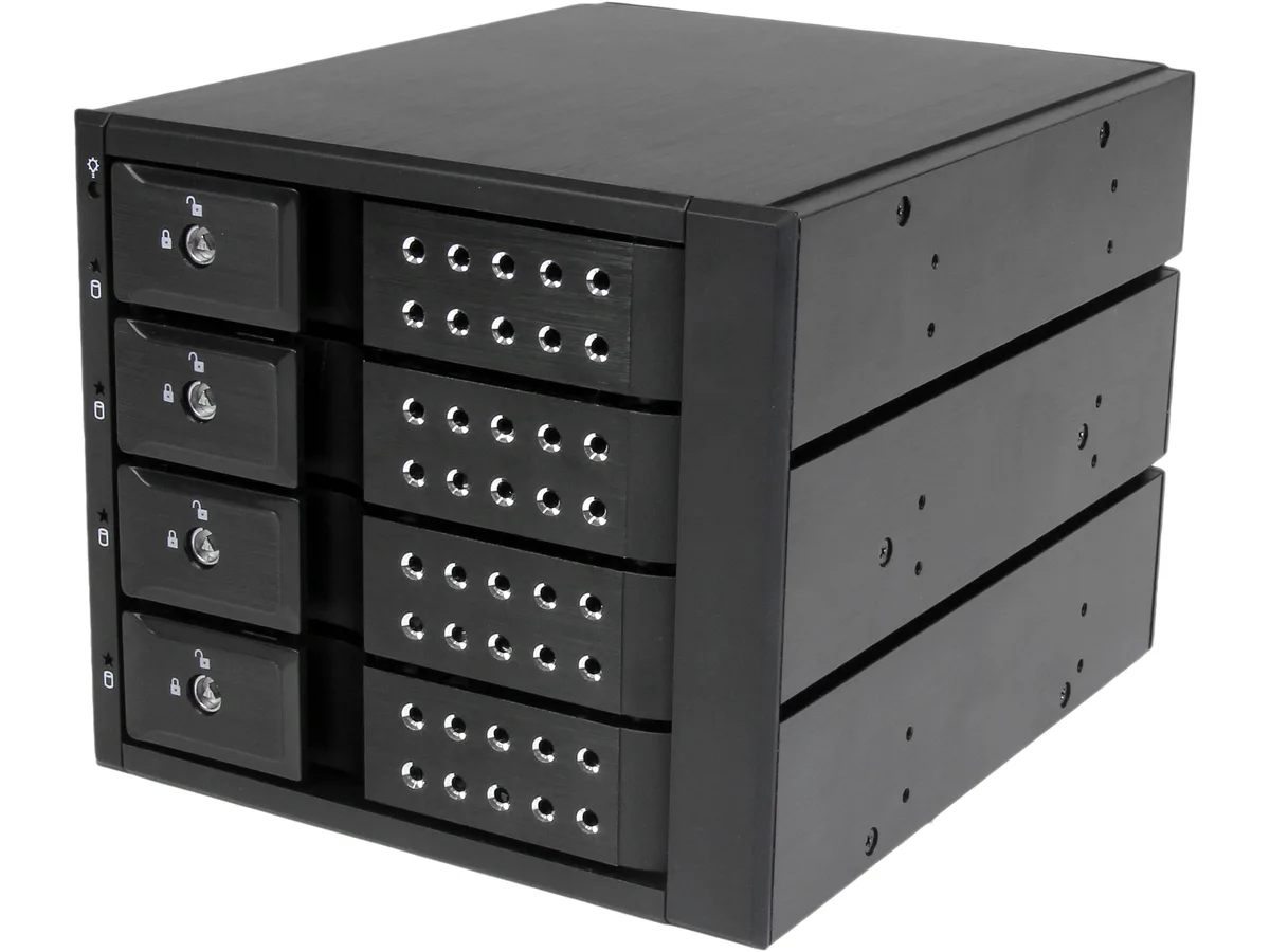 STARTECH STARTECH HSB4SATSASBA 4-bay 3.5in SAS II/SATA III 6 Gbps hdd accessory — product photo