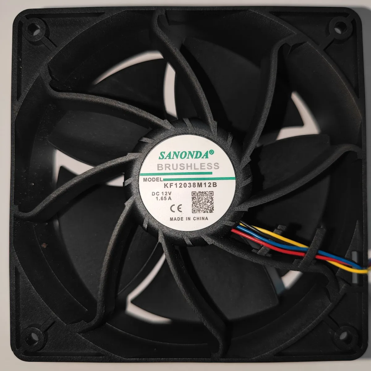 bitmain bitmain 6500 RPM AntMiner replacement case fan 38cm 4-pin — product photo
