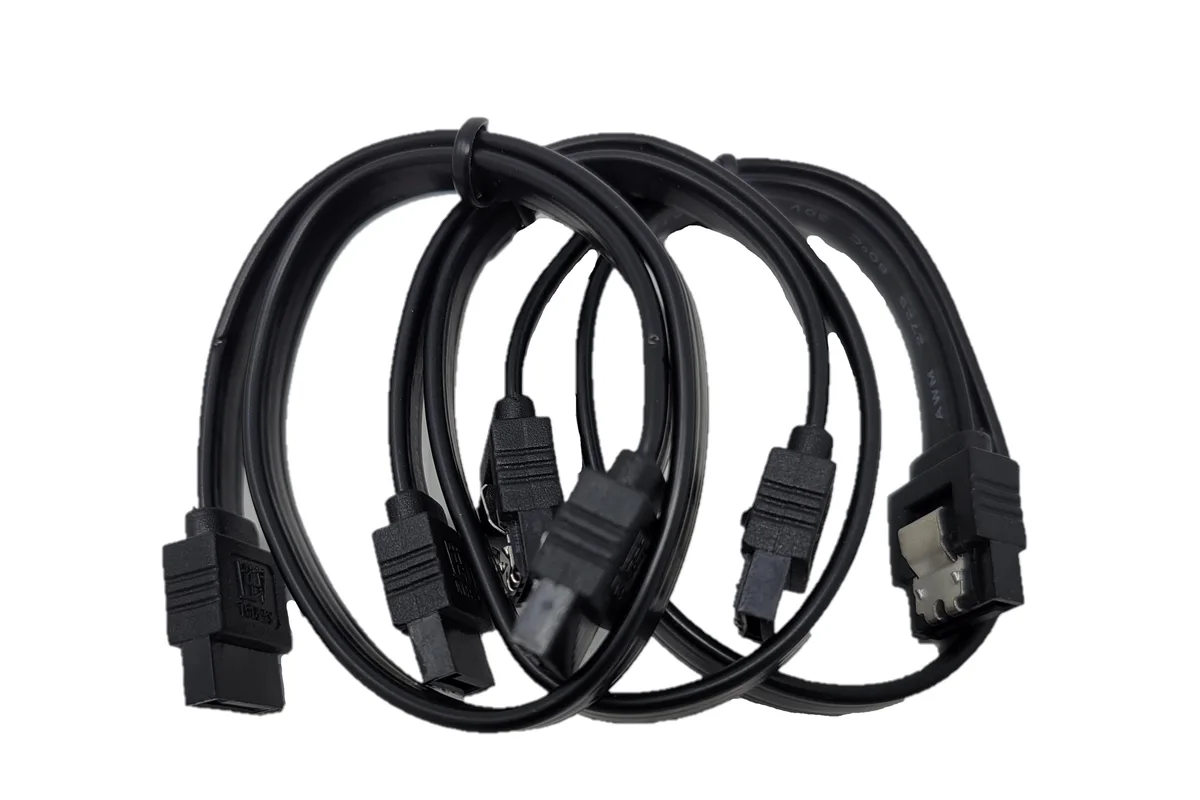 Micro Connectors Micro Connectors 12" SATA III Straight Cable with Locking Latch Black 3-Pack — product photo