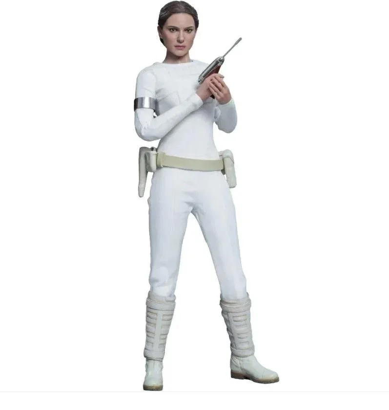 Hot Toys Hot Toys MMS678 Star Wars Attack of the Clones Padmé Amidala 1/6 action figure — product photo