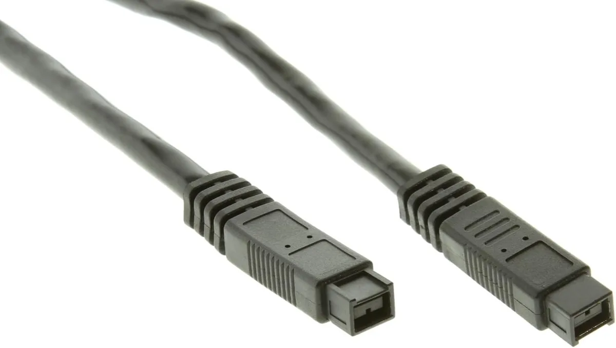 CableMAX CableMAX Firewire 800 Daisy Link Cable 8 in 6-Pin to 6-Pin CBB-99016 — product photo
