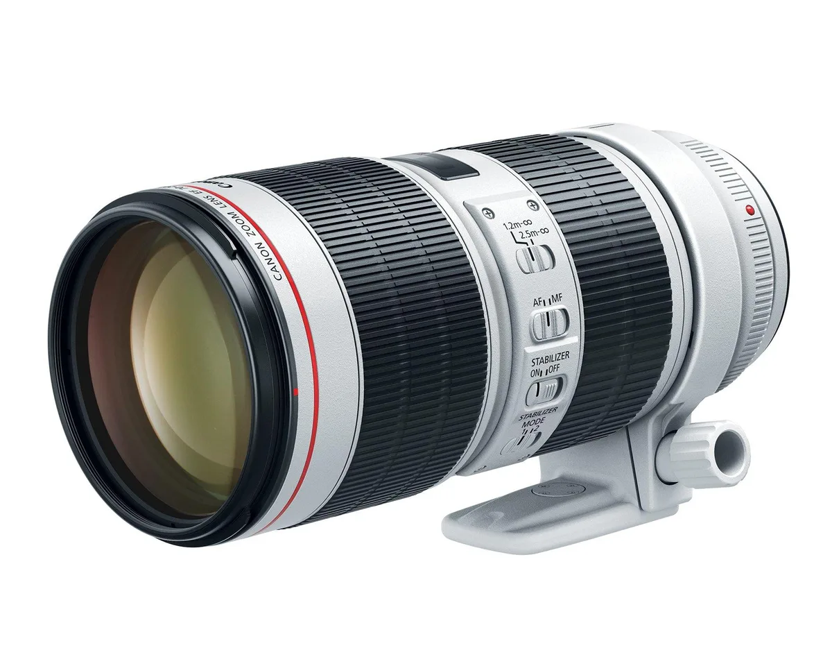 Canon Canon 3044C002 EF 70-200mm f/2.8L IS III USM camera lens — product photo