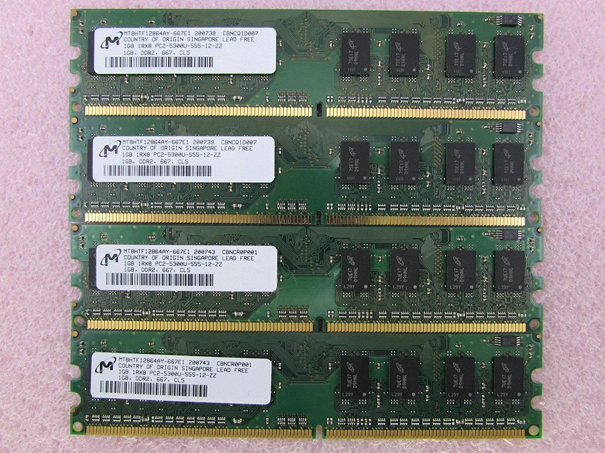Micron Technology, Inc. Micron MT8HTF12864AY-667E1 4GB DDR2 667 desktop RAM — product photo