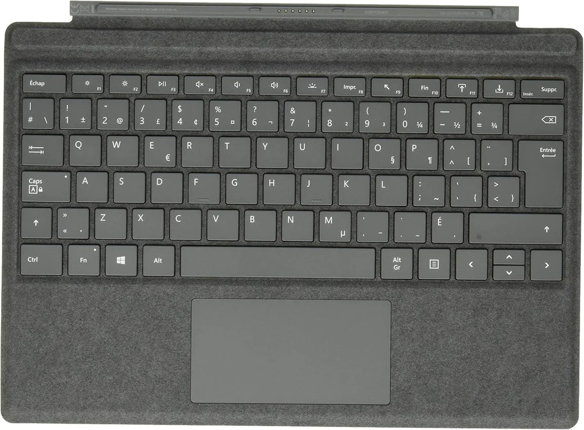 Microsoft Microsoft Surface Pro Signature Keyboard Type Cover French Canadian 142 — product photo