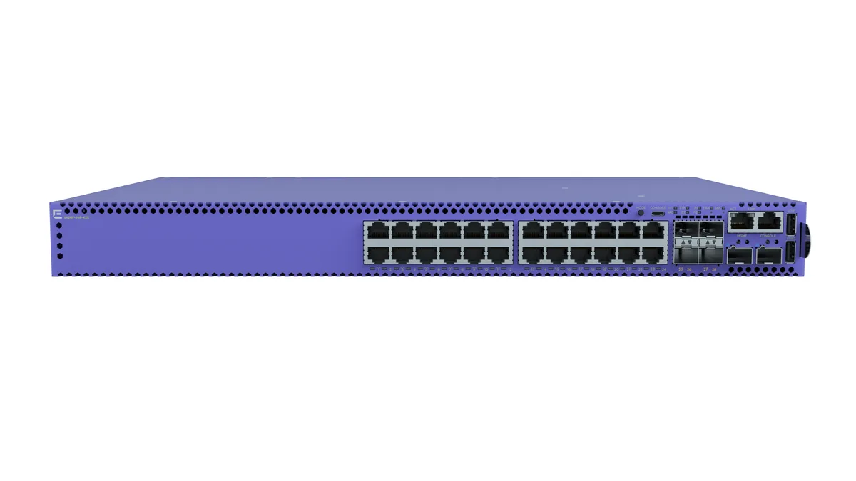 Extreme Networks Extreme Networks 5420F-24P-4XE 24-port 30W PoE network switch — product photo