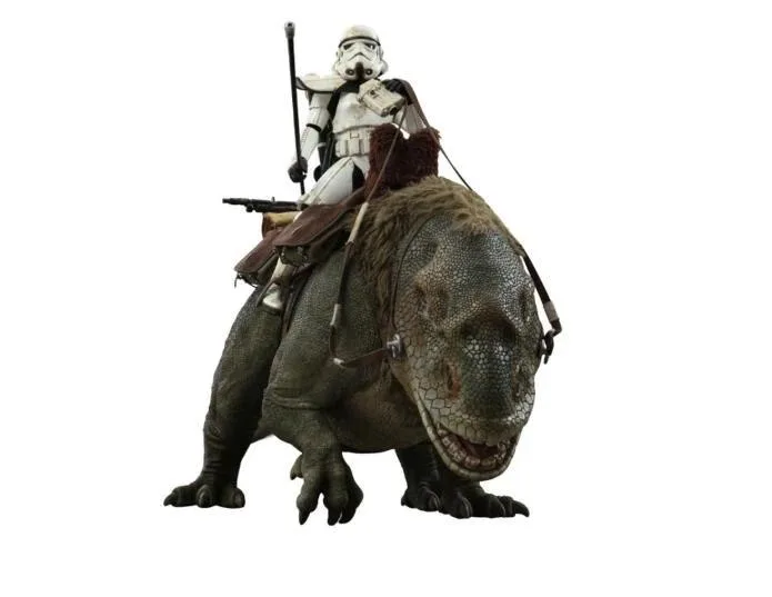 Hot Toys Hot Toys MMS722 Star Wars IV A New Hope Sandtrooper Sergeant &amp; Dewback action figure — product photo