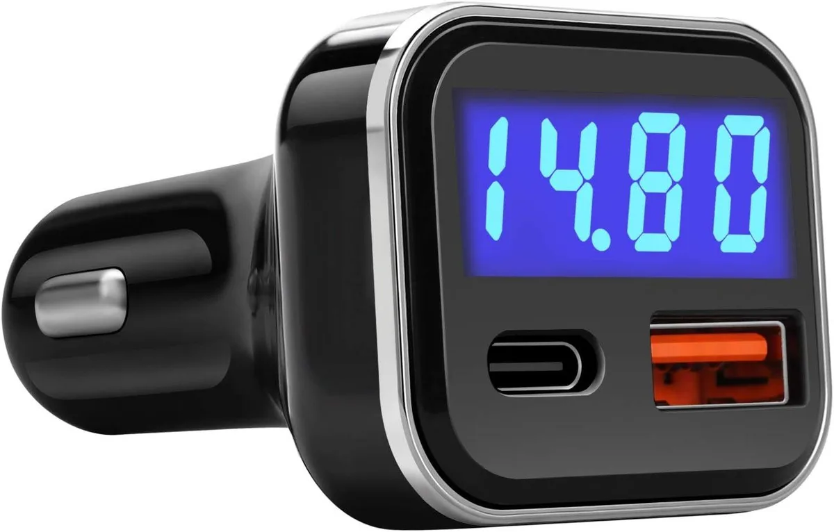 Leelbox Leelbox USB-C Car Charger 30W Voltage Display PD QC 3.0 — product photo