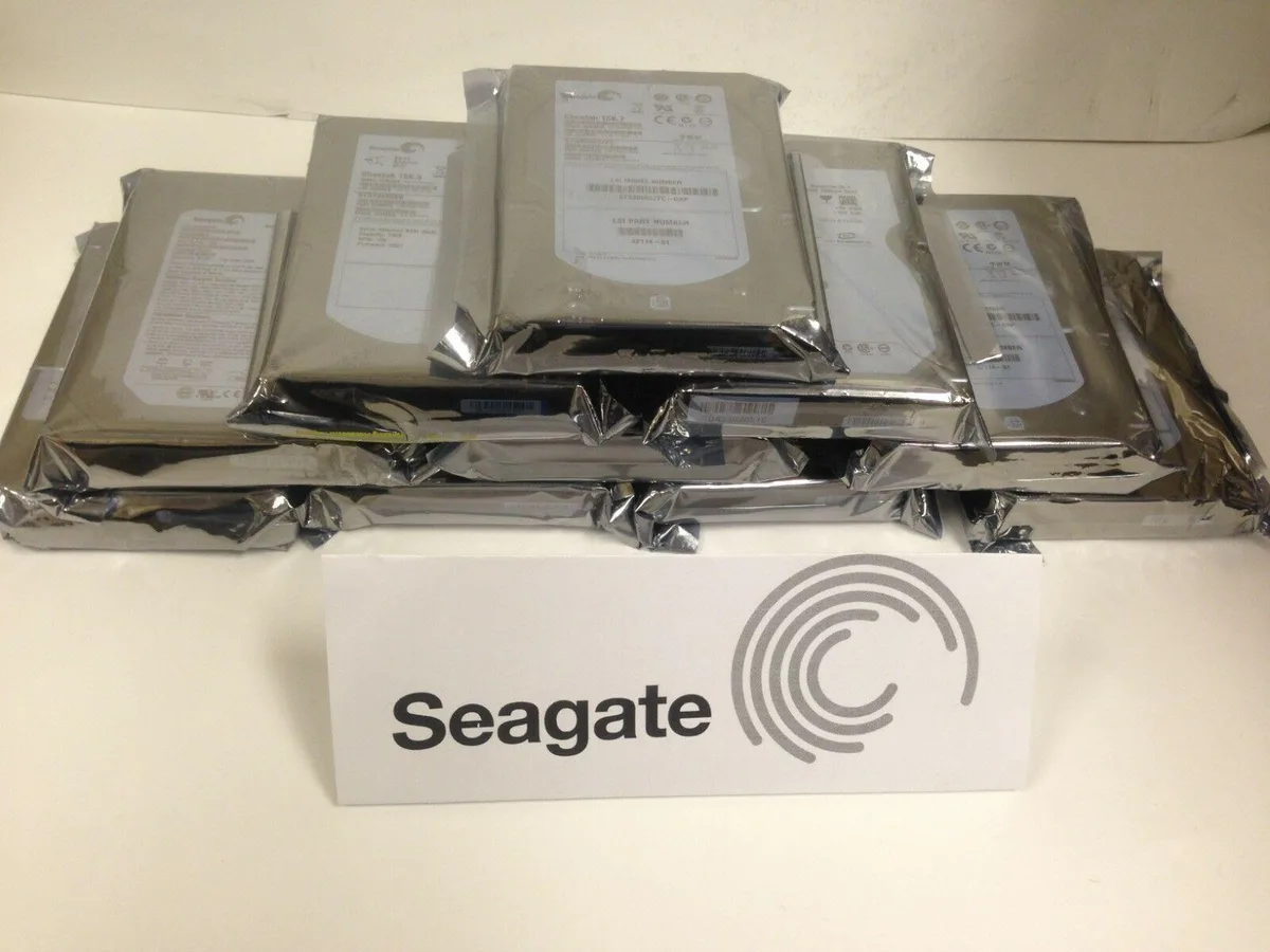 DELL DELL ST4000NM0023 4TB 7200RPM SAS 3.5" LFF 529FG W/TRAY internal hard drive — product photo