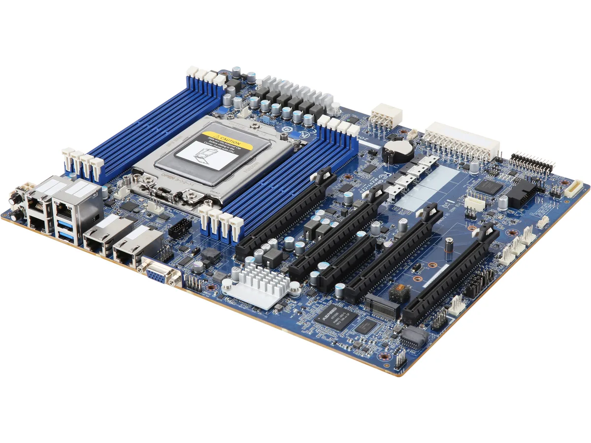 GIGABYTE GIGABYTE MZ01-CE0 server motherboard SP3 ATX — product photo