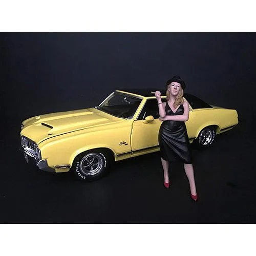 American Diorama American Diorama "Hanging Out II" Patricia Figurine 1/24 Scale — product photo