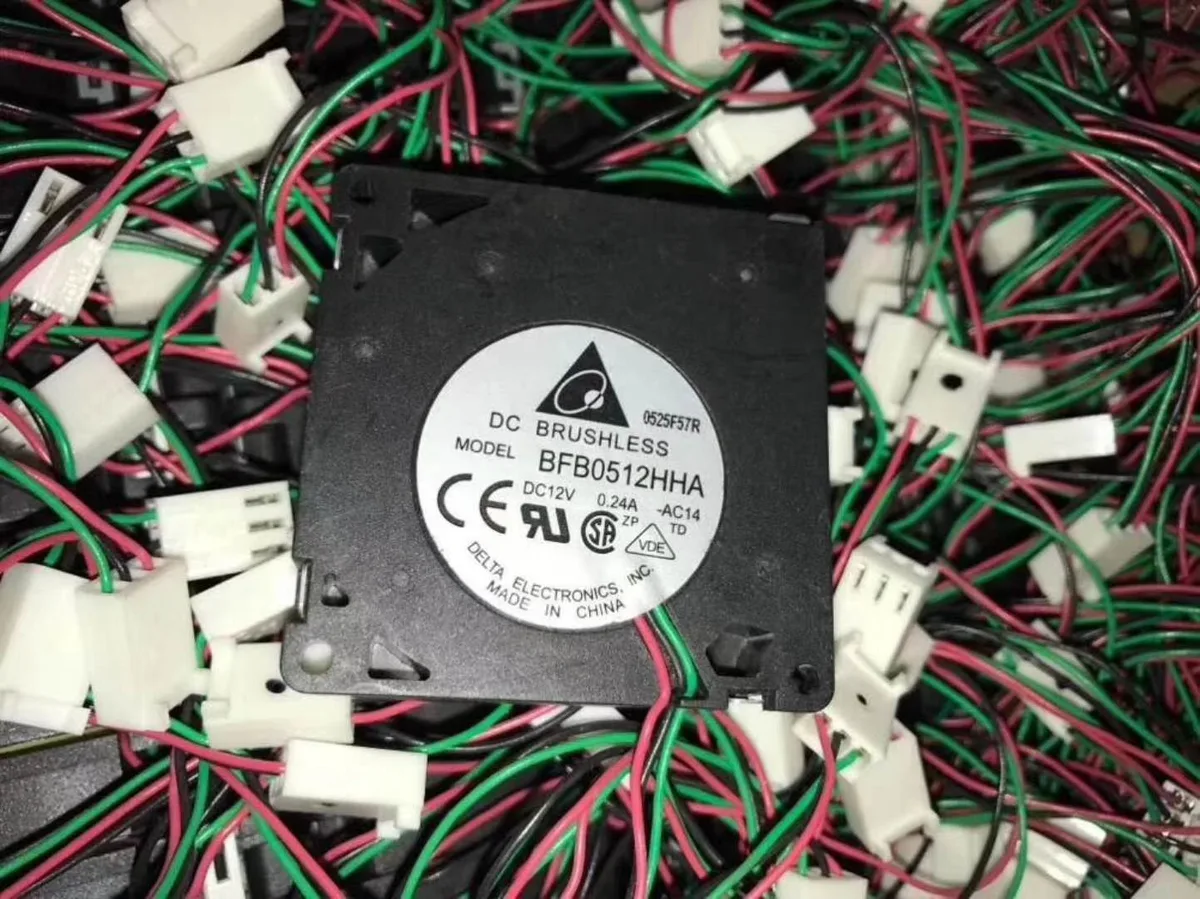 Zyvpee Zyvpee BFB0512HHA 50x10mm 12V 0.24A 3-pin blower case fan — product photo