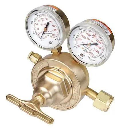 Brass single-stage gas regulator with T-handle and pressure gauges