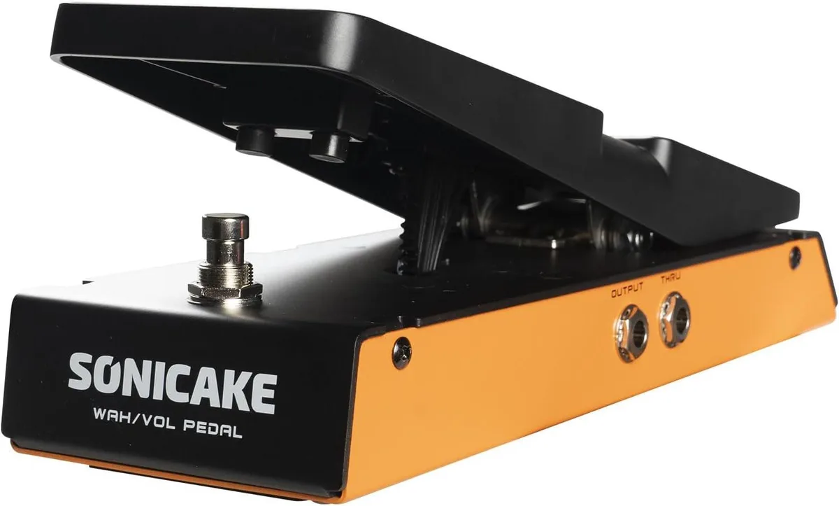 BFKK BFKK FlipWah Wah & Volume 2-in-1 Guitar Pedal — product photo