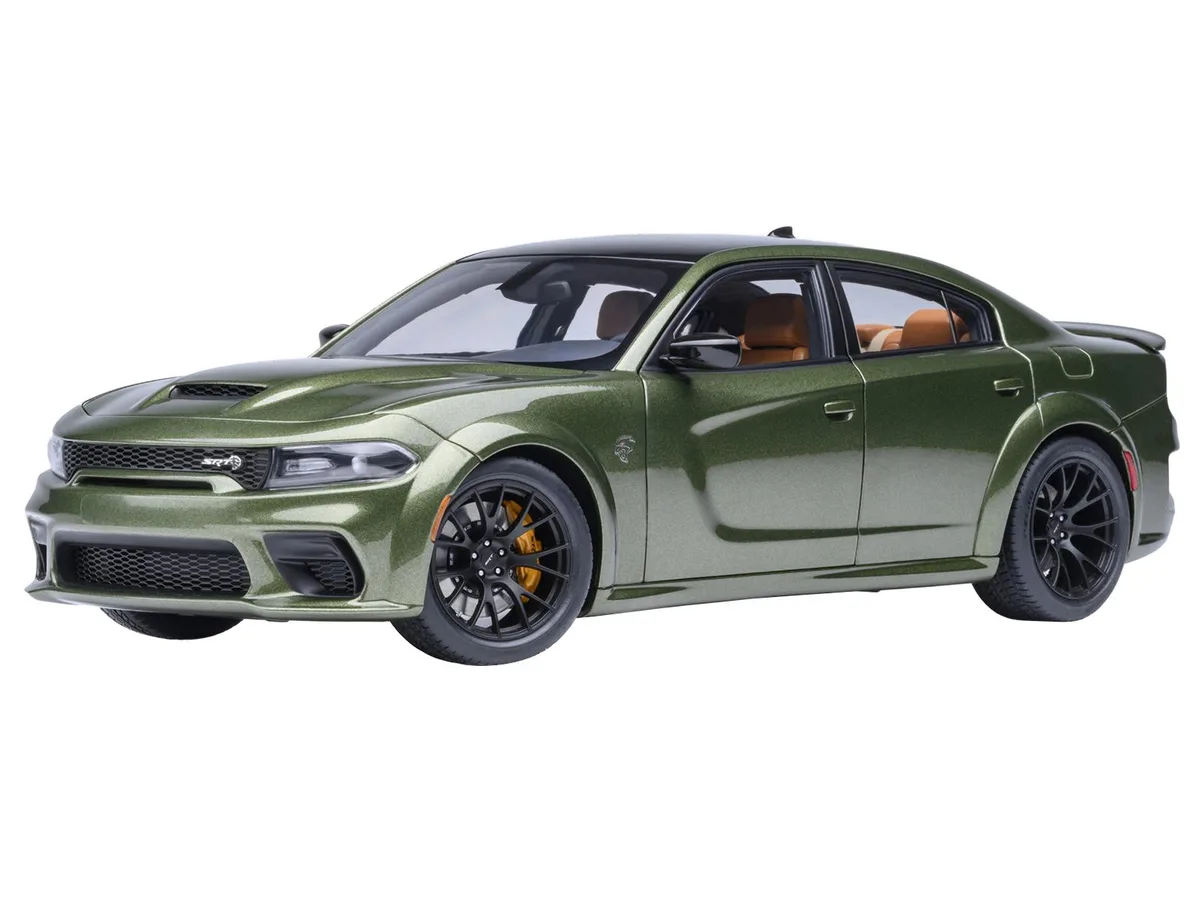 Autoart Autoart Dodge Charger SRT Hellcat Redeye F8 Green Metallic Matt Black Top 1/18 Hobby Collectible — product photo