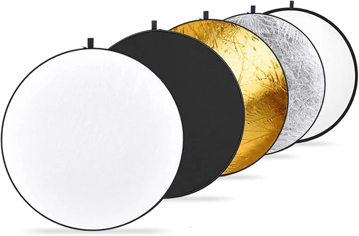 Neewer CL-02 43" 5-in-1 Collapsible Light Reflector Diffuser with Bag — product photo