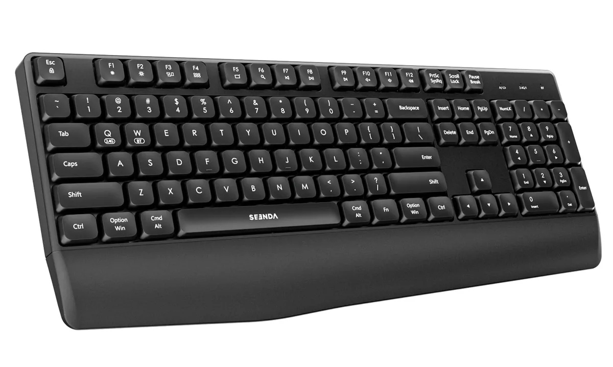 seenda COE200 Bluetooth Gaming Keyboard with Wrist Rest — product photo