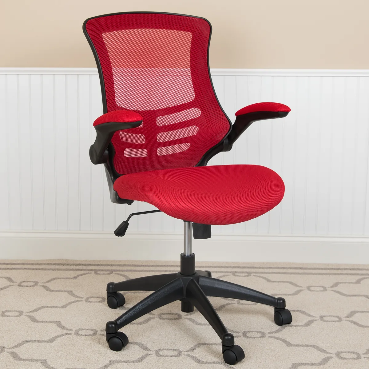 Flash Furniture Flash Furniture Mid-Back Red Mesh Office Chair with Flip-Up Arms — product photo