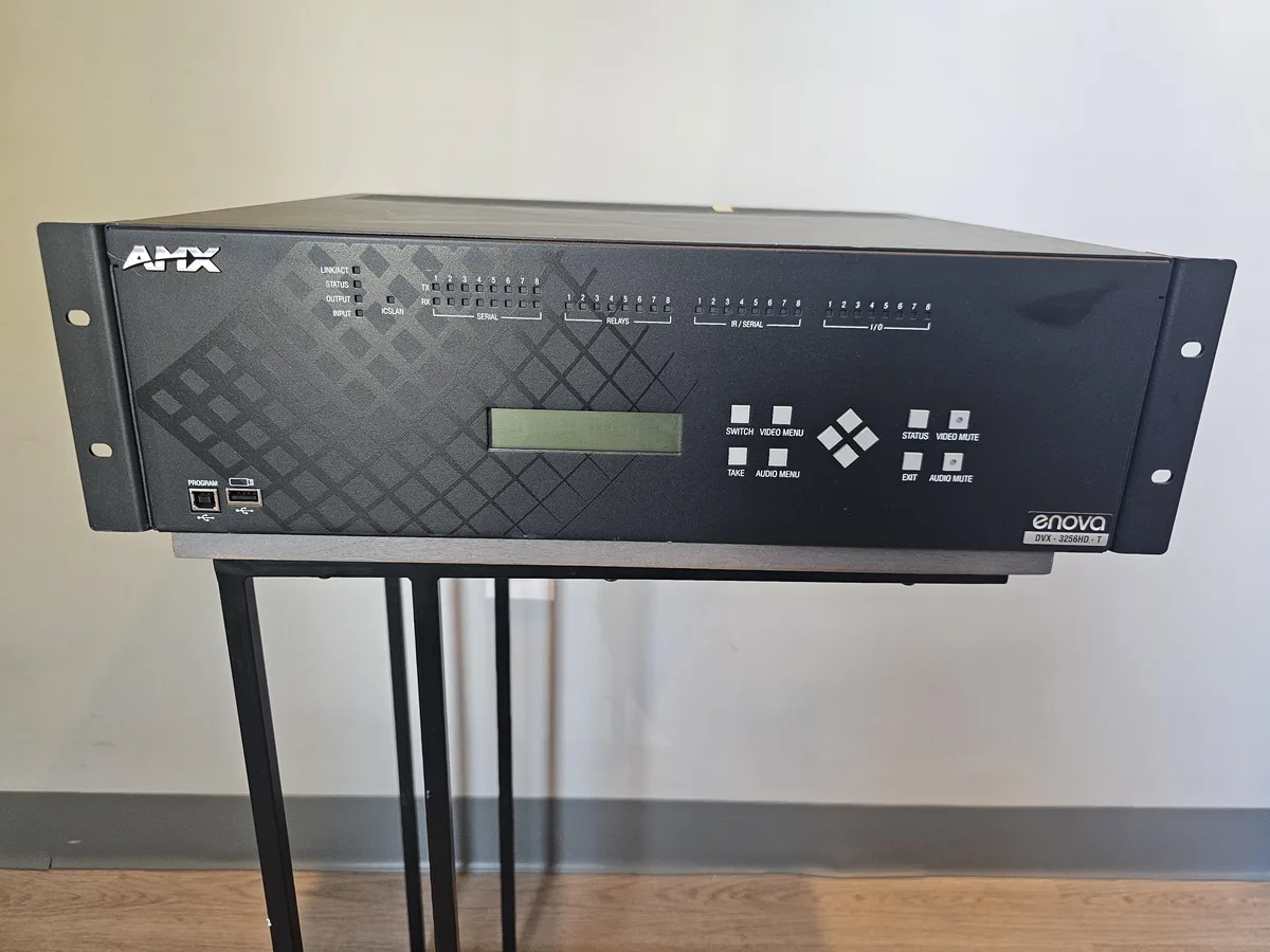 AMX AMX DVX-3256HD-T 1920x1200 10x4 Presentation Switcher handheld pcs accessory — product photo