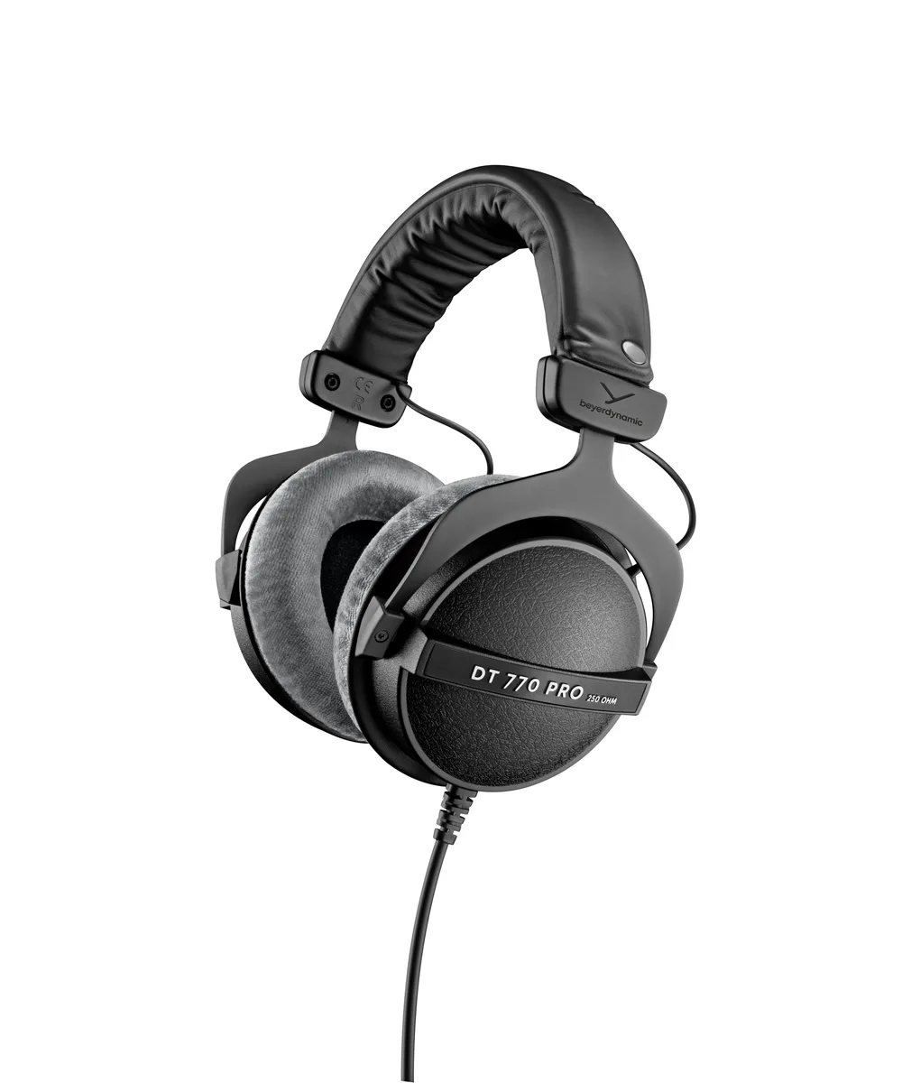 Beyerdynamic Beyerdynamic DT 770 Pro 250 Ohm Headphone 459046 — product photo