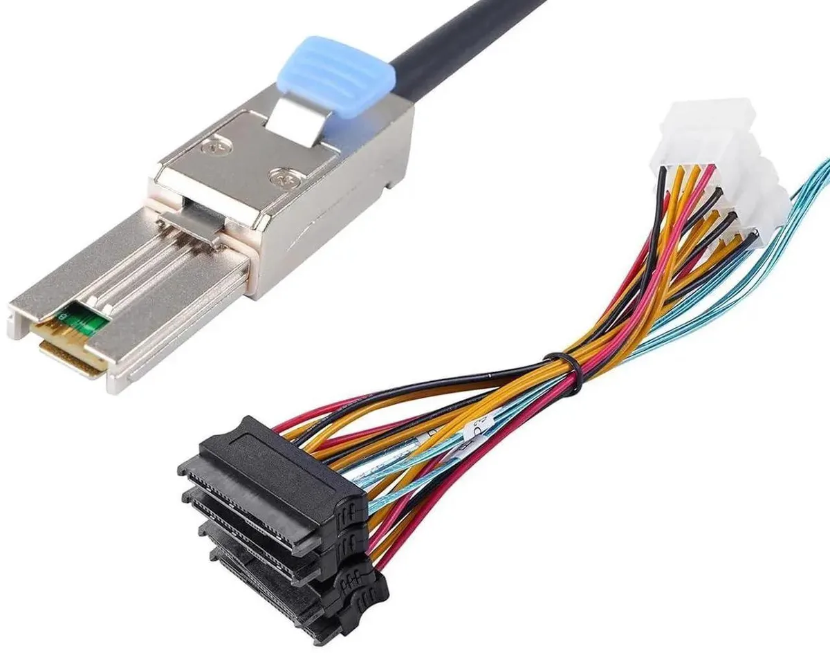 SMUGDESK SMUGDESK MiniSAS SFF-8088 26Pin to 4× SFF-8482 29Pin with Power Cable 2m/6.6ft — product photo