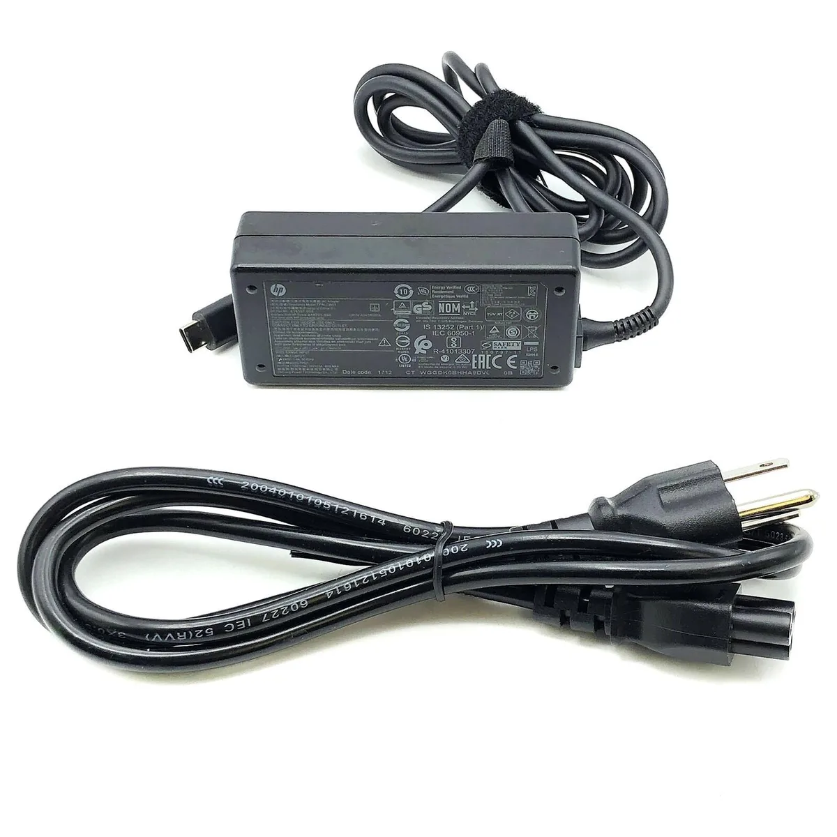 HP HP 828622-001 45W Power Adapter 15V 3A — product photo