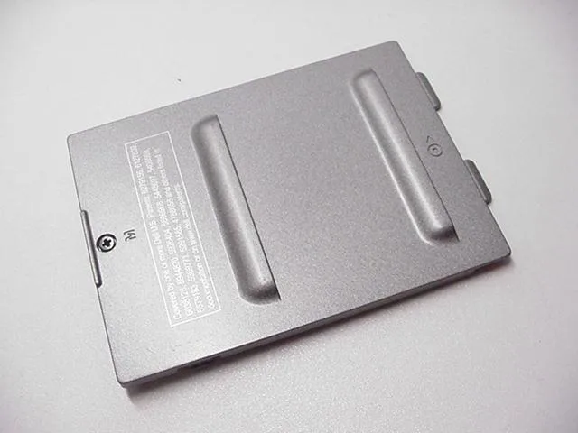 DELL DELL Inspiron 1100 1150 5100 5150 5160 Memory Door Cover — product photo