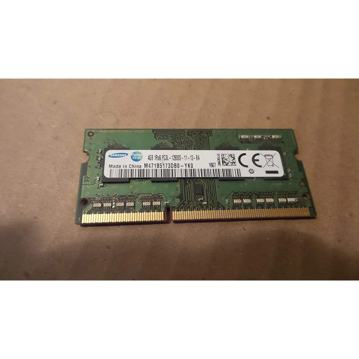 SAMSUNG SAMSUNG 4GB DDR3 SO-DIMM 204pin 1600MHz M471B5273CH0-YK0 — product photo