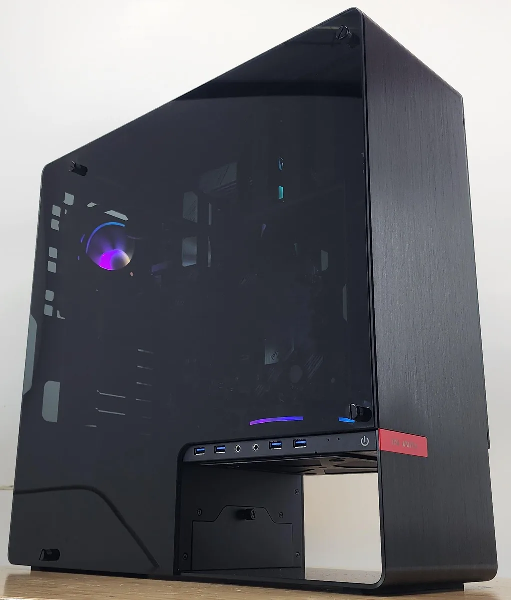 Custom Custom Gaming PC Ryzen 7 5700G 16GB 500GB RX 7600 Asetek 120mm AIO INWIN 904 — product photo