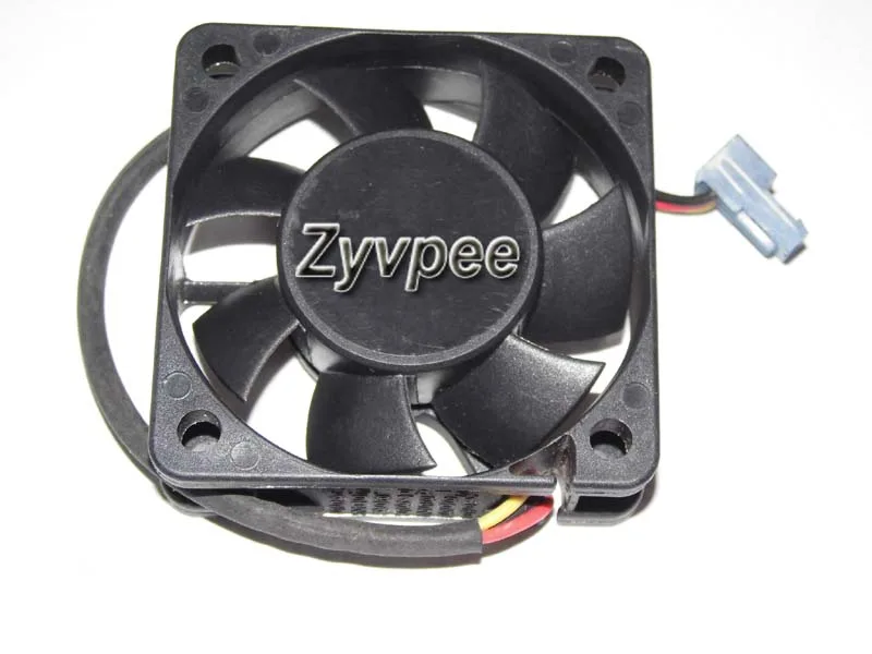 Zyvpee Zyvpee KDE1205PHV3 50x15mm 12V 0.5W 3-pin case fan — product photo