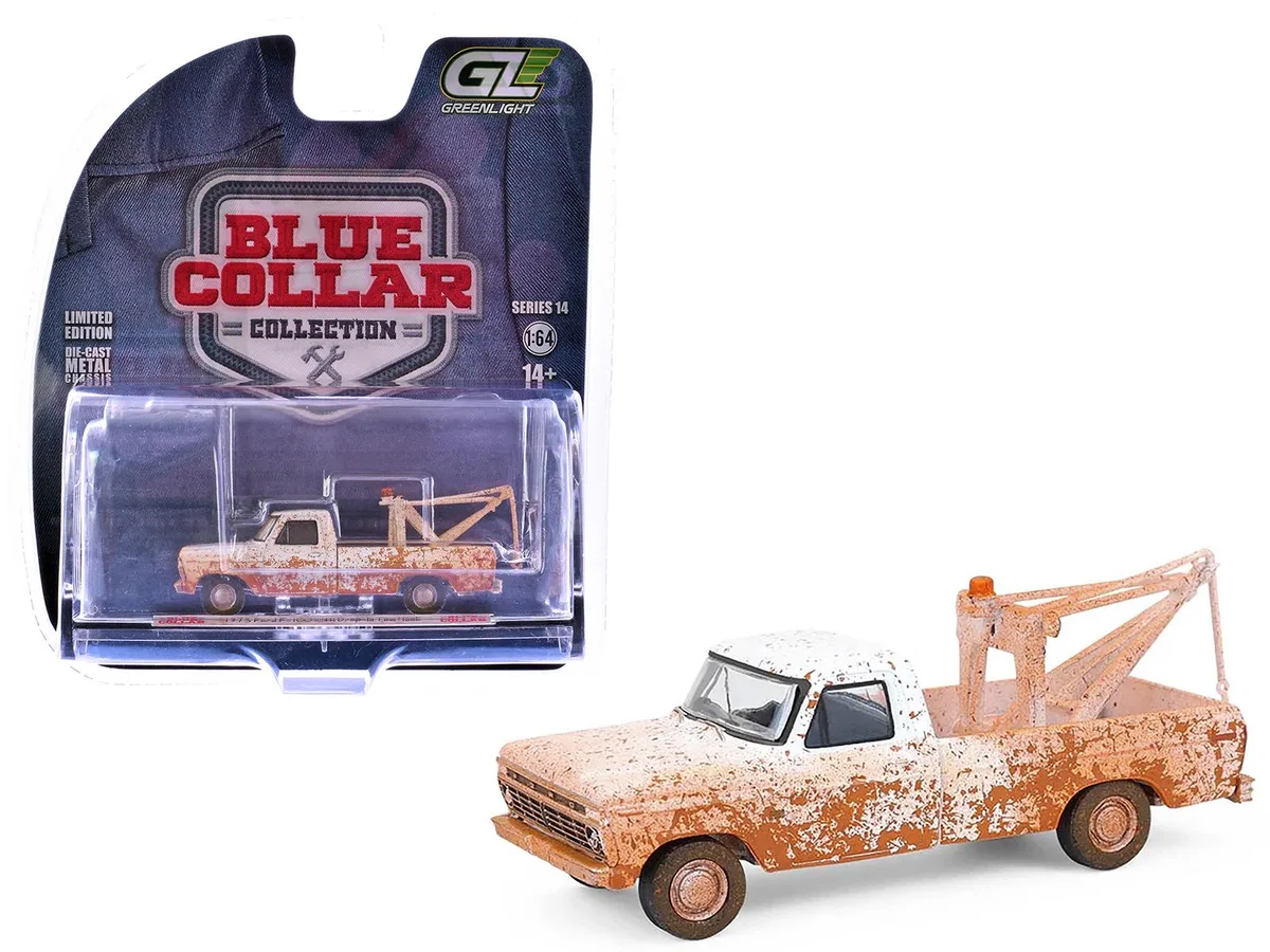 GREENLIGHT GREENLIGHT 1973 Ford F-100 Tow Truck White Weathered Blue Collar Collection Series 14 1/64 hobby collectible — product photo