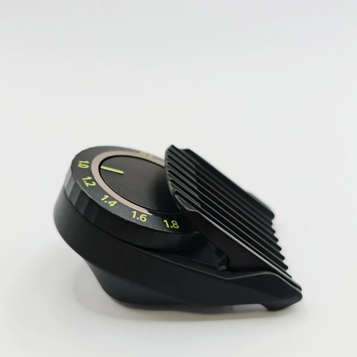 Black adjustable cutting comb for 32mm shaver head with 1-3mm settings