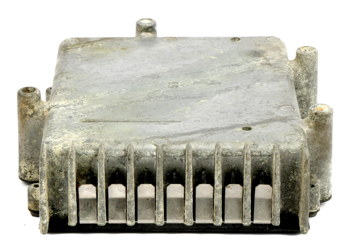 1 Factory Radio 1 Factory Radio Transmission Chassis Control Module PO4686952AF — product photo