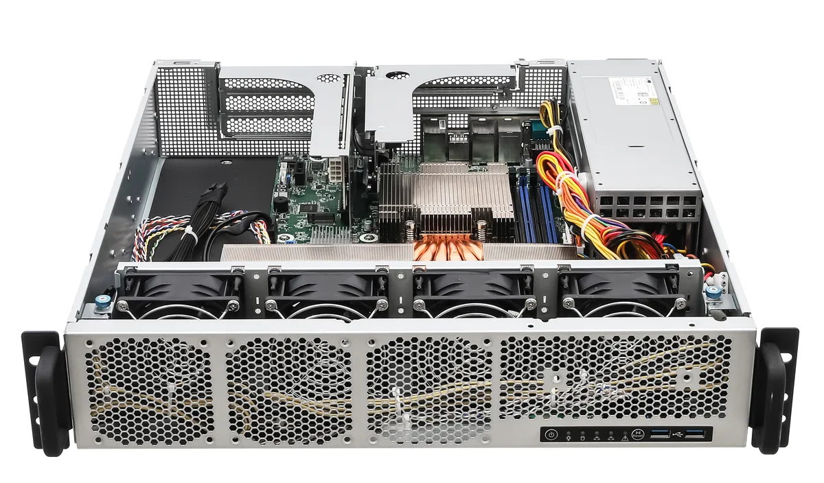 ASRock Rack ASRock Rack 2U1G-B650/EVAC barebone server AM5 LGA 1718 EPYC 4005 4004 Ryzen 9000 8000 7000 DDR5 1200W — product photo