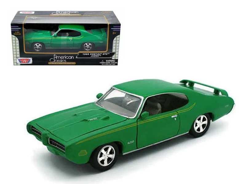 MOTORMAX MOTORMAX 1969 Pontiac GTO Judge Green with Stripes 1/24 Diecast Vehicle — product photo