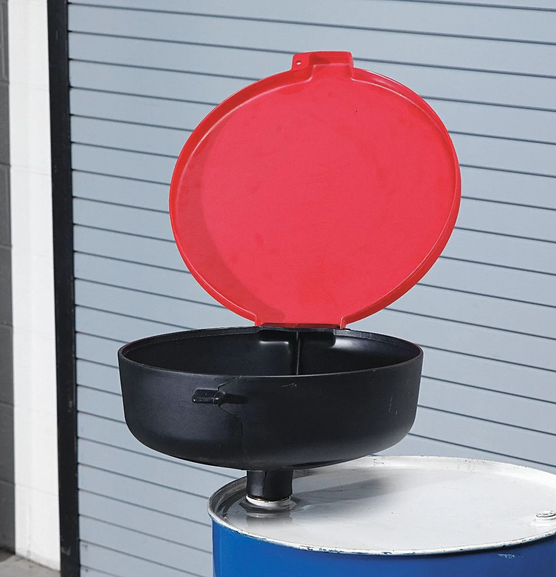 Ultratech, Inc. Ultratech, Inc. 656 Drum Funnel 11.5inH Black Polyethylene — product photo