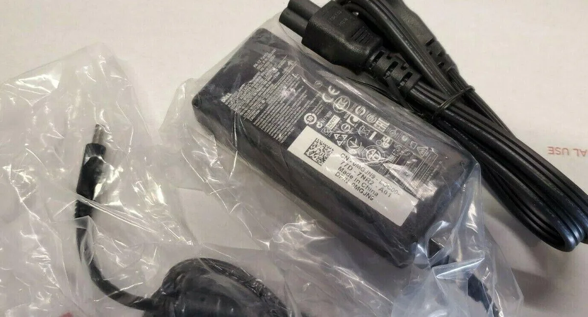 DELL DELL 19.5 V 65 W AC Adapter 4.5 mm barrel MGJN9 — product photo