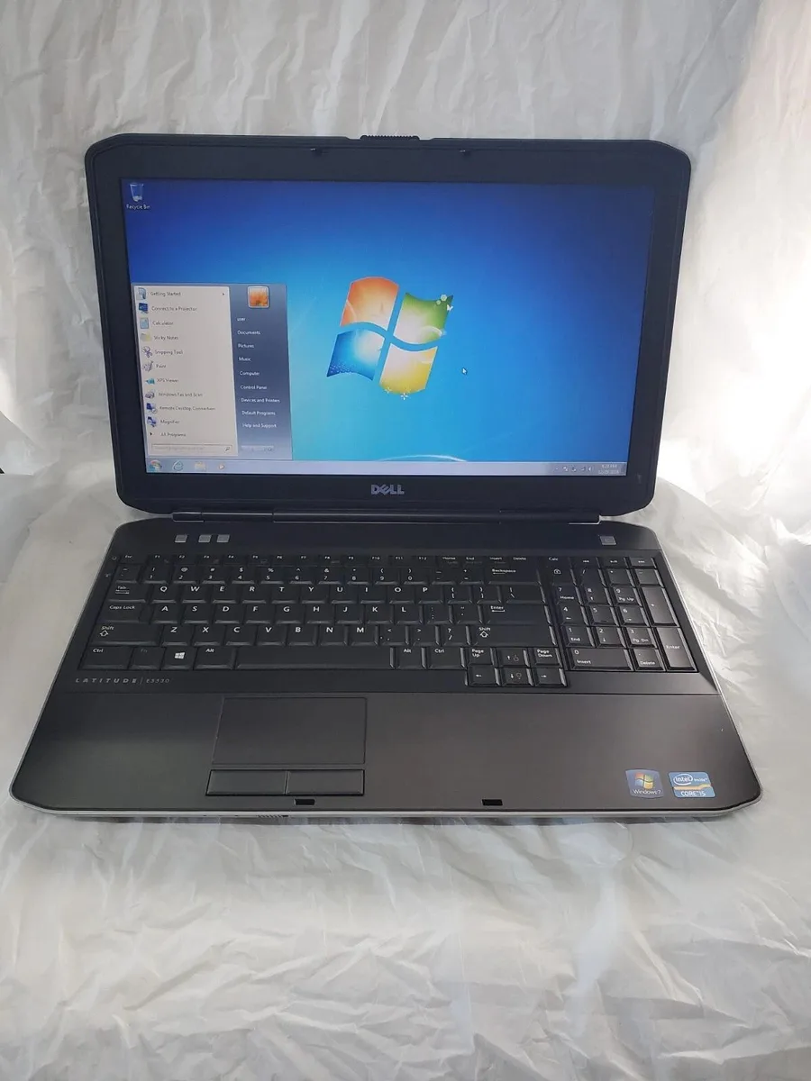 DELL DELL Latitude E5530 laptop Core i5 3360M 2.80GHz 8GB 128GB 15.6 — product photo