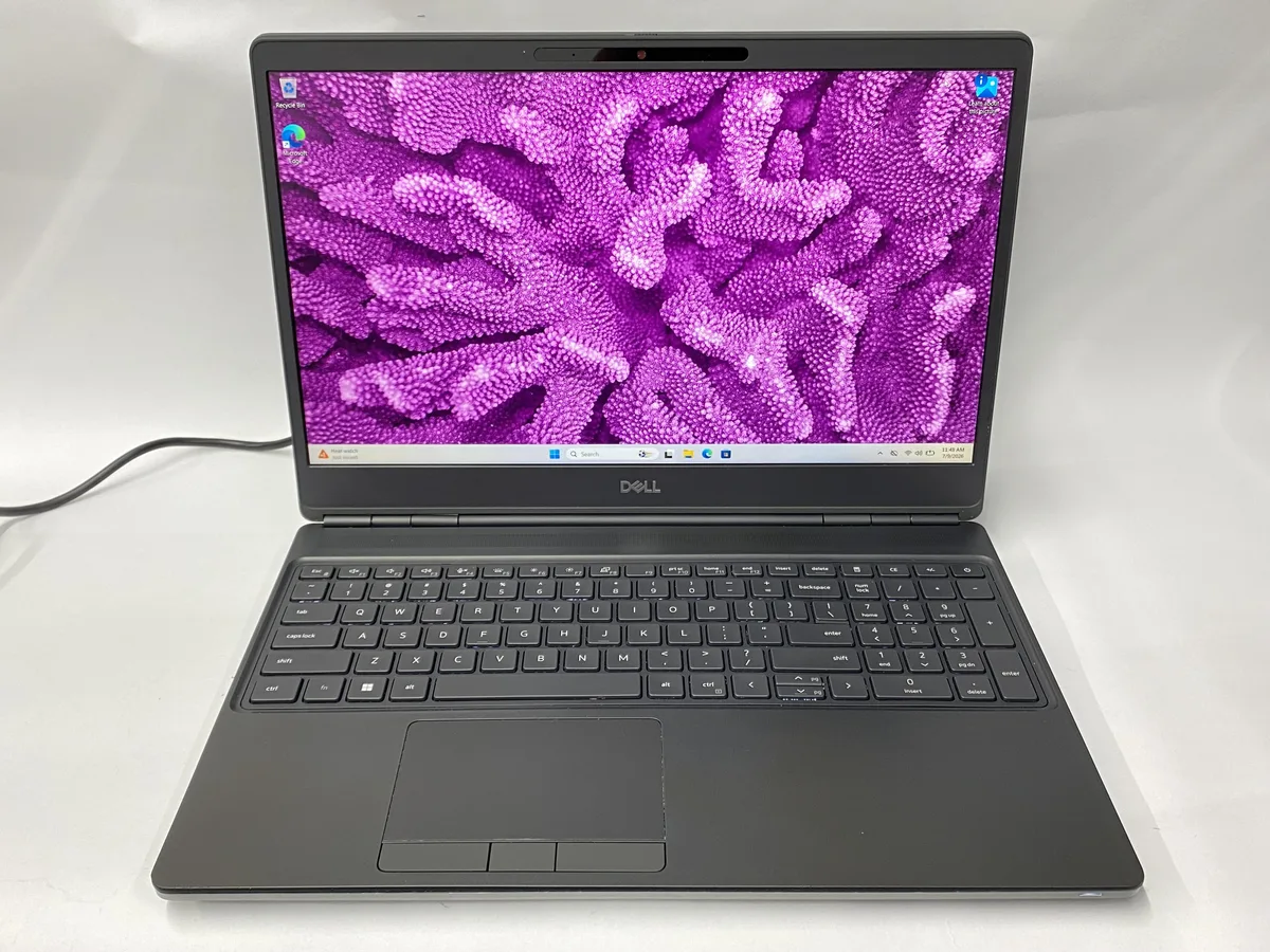 DELL Dell Precision 7560 i9-11950H 32GB 256GB 15.6" 1920x1080 laptop — product photo