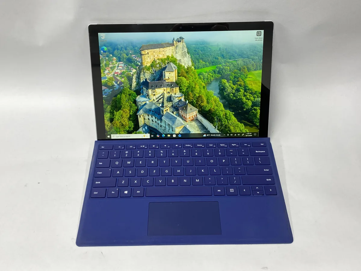 Microsoft Microsoft Surface Pro 5 m3-7y30 4GB 128GB 12" 2736x1824 Touch Screen Windows 10 Pro — product photo