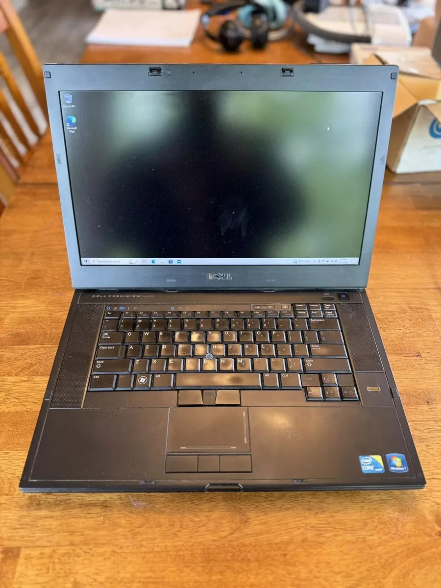 DELL DELL Precision M4500 i7-640M 2.66GHz 8GB 128GB SSD 15.6" FHD laptop — product photo