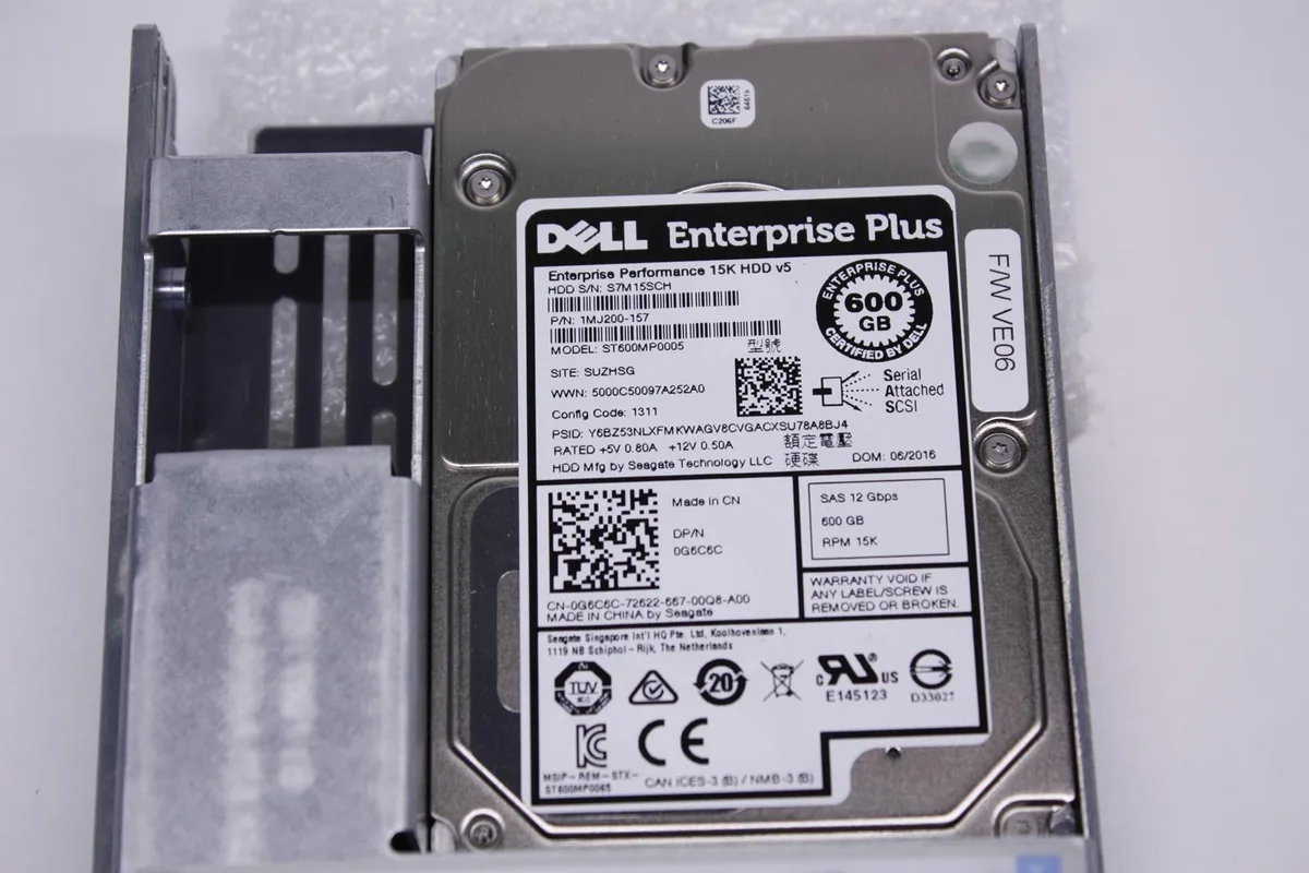 DELL DELL 600GB 15000RPM SAS 2.5" internal hard drive — product photo