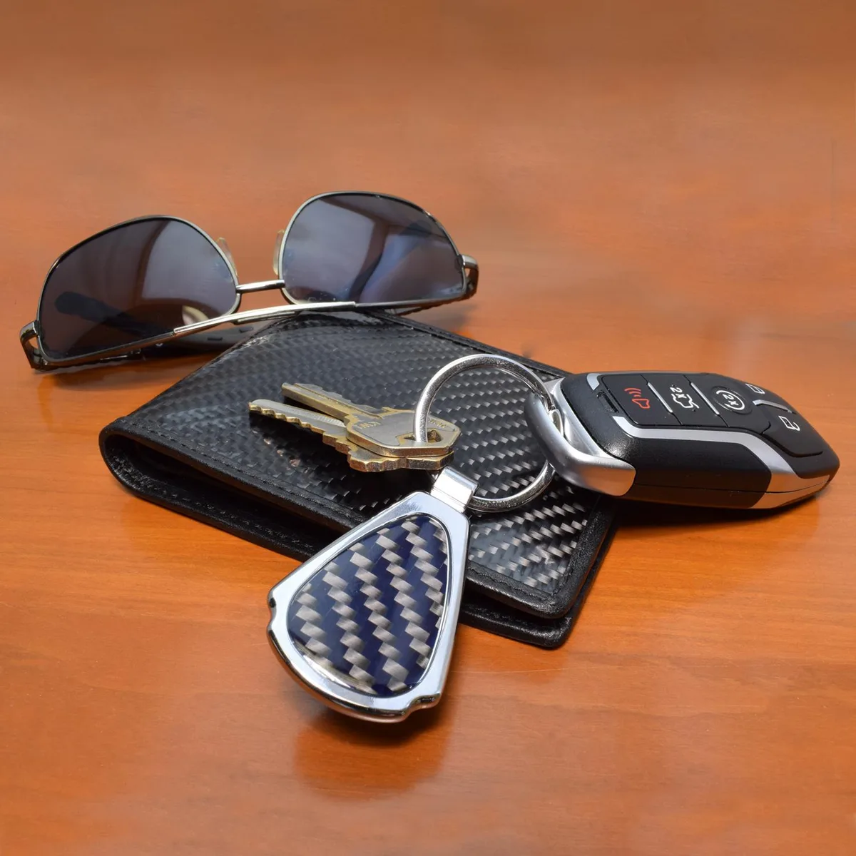 iPick Image, LLC iPick Image, LLC Honda Passport Real Black Carbon Fiber Chrome Metal Teardrop Key Chain — product photo